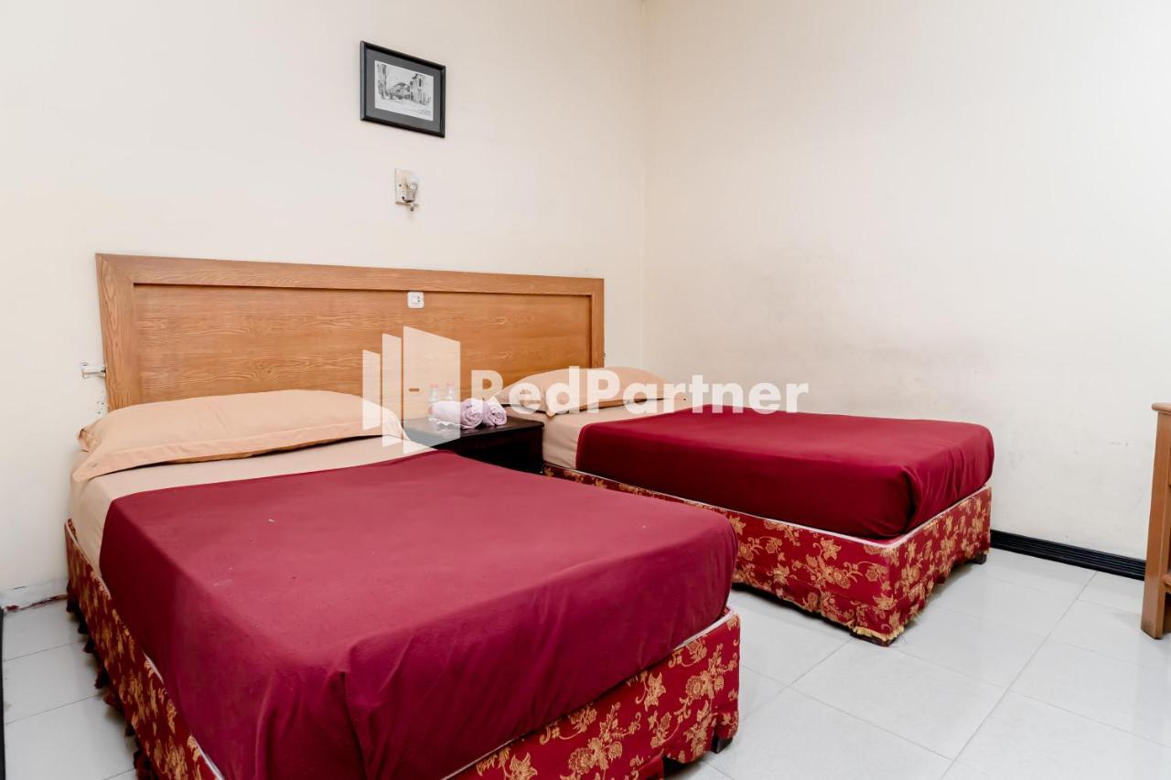 Cherry Pink Hotel Medan Mitra Reddoorz Exterior foto
