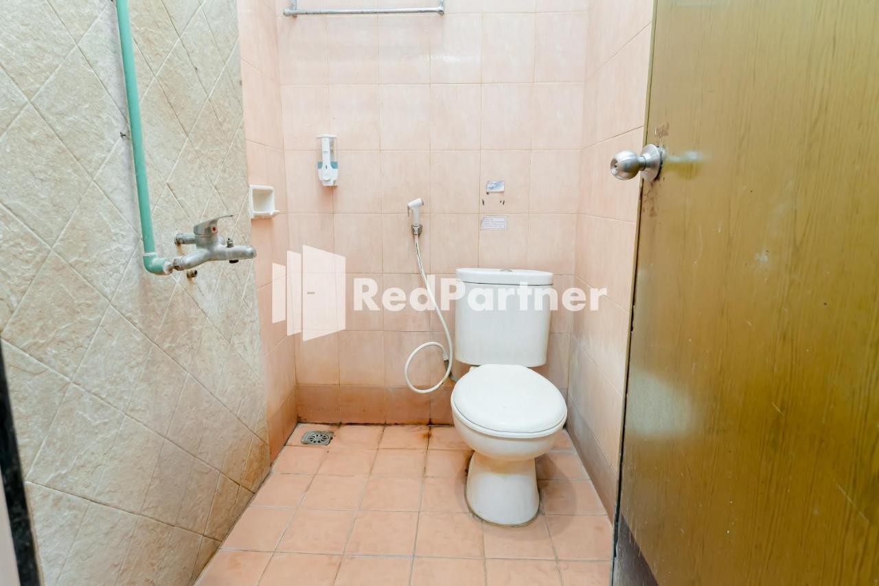 Cherry Pink Hotel Medan Mitra Reddoorz Exterior foto